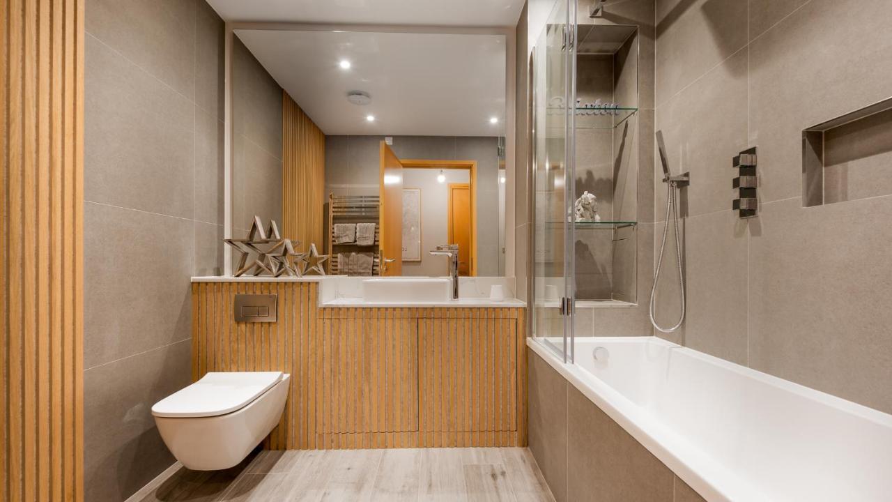 London'S Modern Nuance Apartment - Battersea Luaran gambar
